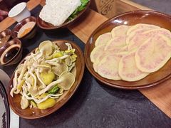 -阿山卓·野生菌火锅·纳西火塘烤肉
