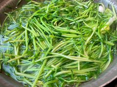 黑猪灼泉水时蔬-吃饭皇帝大(合生汇店)
