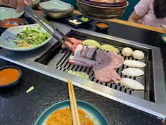 -臻牛烤肉