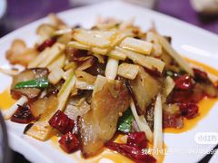 烟笋炒腊肉-毛草房(南辛庄街店)