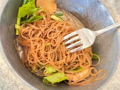 -Chom Cafe and Restaurant