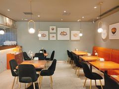 -POKEE VIA&Brunch·维娅(重庆来福士店)