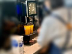 -瑞幸咖啡(汇日央扩国际广场店)