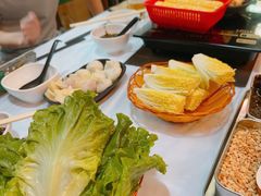 -鲜入围煮花胶鸡海鲜火锅