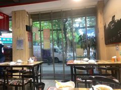 -冯烫烫跷脚牛肉·川菜小馆(武胜西街店)