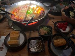台式麻辣锅-湊湊火锅·茶憩(杭州湖滨银泰in77店)