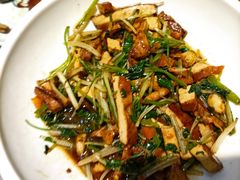 -黄泥岗·地道湖北菜(奥特莱斯店)