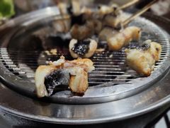 -围炉肉舍•炭烤活鳗•丹东海鲜烤肉(步行街店)