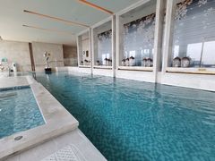 -成都华尔道夫酒店游泳池