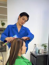 -V7 HAIR SALON