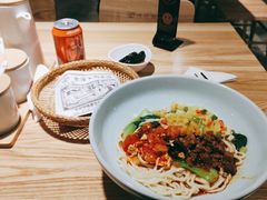 -味绝西面