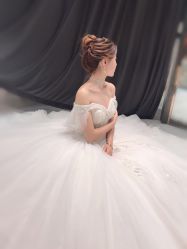 点击看大图 -艾米丽婚纱礼服