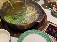 -润园四季椰子鸡火锅(卓越INTOWN店)