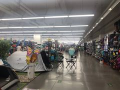 -迪卡侬(西三旗店)