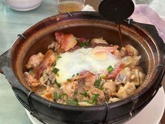 排骨腊肉草鸡窝蛋饭-容里煲仔饭(利丰北路店)