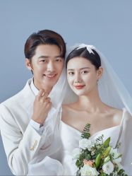 点击看大图 -挪娅婚纱摄影皇家会所