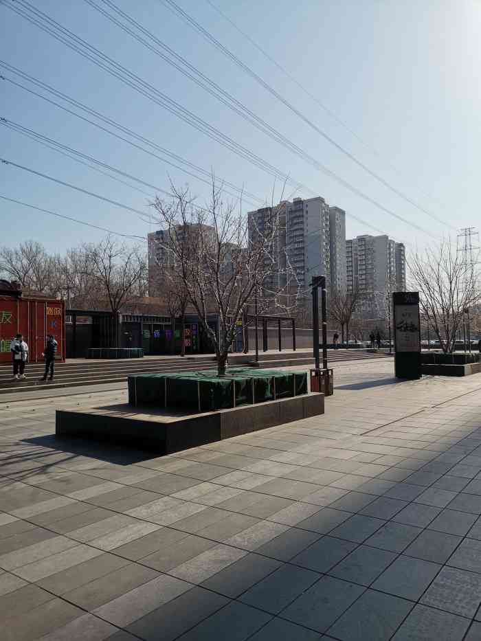 华联商厦(五道口店)-"vip周二半价吃饭去的,中午商场人不是很.