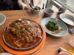 -蜜桃餐厅·伴山(湖滨商业街店)