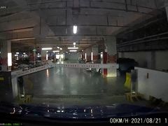 -龙阳广场-地下停车库