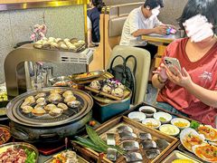 -围炉肉舍•炭烤活鳗•丹东海鲜烤肉(步行街店)