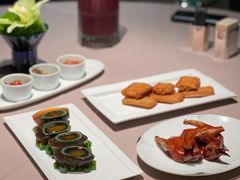 脆皮乳鸽-荣轩(新荣记环球金融中心店)