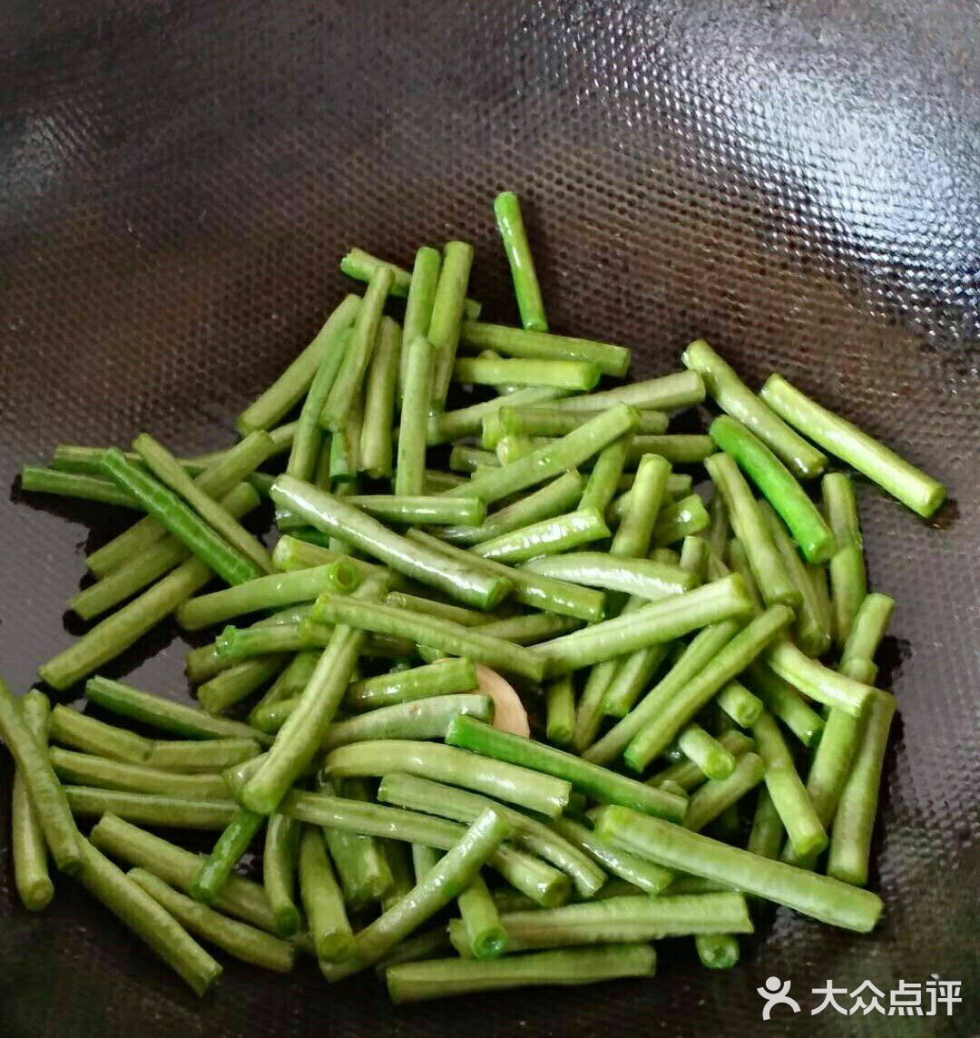 简单快手菜，清爽营养的清炒长豇豆