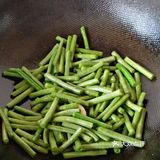 简单快手菜，清爽营养的清炒长豇豆
