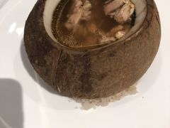 椰子八宝鸡汤-闻见中国海南菜(K11店)