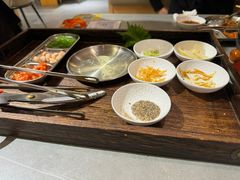 -围炉肉舍•炭烤活鳗•丹东海鲜烤肉(步行街店)