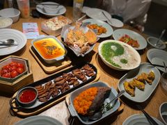 -蜜桃餐厅·伴山(湖滨商业街店)