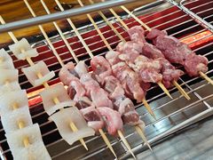 -哈尔滨小酒馆·鲜肉现穿自助烧烤(康新花园店)