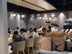 大堂-瑞幸咖啡(新世界中心店)