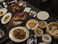 -LESCEDARS  Bistro香柏树(外滩店)