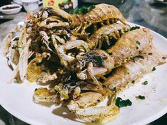 -四川小胡子海鲜(丁村万人海鲜广场店)