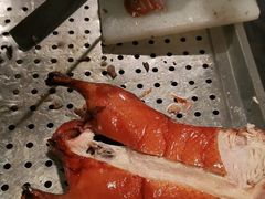 精品烤鸭-皇城根·鲁菜济南菜·吊炉烤鸭·炒鸡鱼头(济南旗舰店)