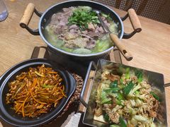 -川堂风·跷脚牛肉·乐山爆炒(宝山日月光店)