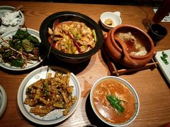 -云海肴·汽锅鸡·云南菜(天山百盛优客店)