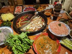 -周小明火锅(黑金冠社区店)