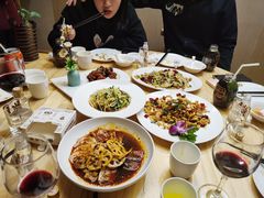 酸菜炒软饼-东哥紫阳蒸盆子(旺座·现代城店)