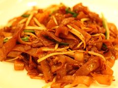 滨城特色炒河粉-港东盛宴烧腊至尊
