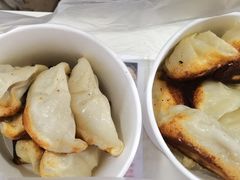 -黄阿姨锅贴大王(万航渡路店)