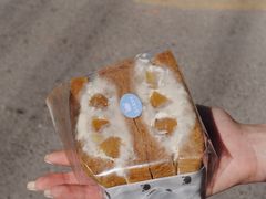 咖啡马斯卡彭栗子三明治-沁屋面包店(人民东路店)