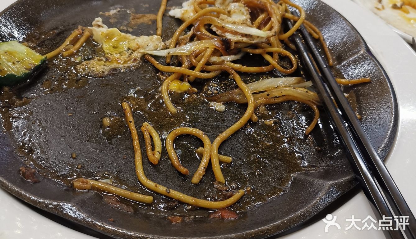 橙子很酸，其他水果都可以。牛排7分熟刚刚好，吃起来很鲜