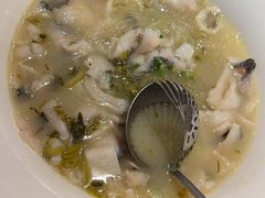 -严记小天府酸菜鱼(西四路店)