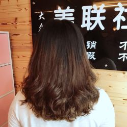 -镁连社·美联社