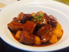小土豆红烧肉-聚友居酒楼