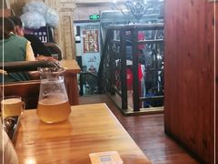 大堂-老东镇啤酒屋海鲜加工·蒸汽海鲜·海鲜烧烤(台东店)