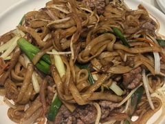 炒牛河-鹅香四海·卤水火锅·砂锅粥·潮汕菜(宝安店)