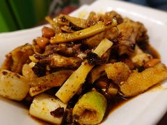 凉拌鸡片-百年粉蒸牛肉