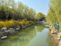 -雪山彩虹谷景区